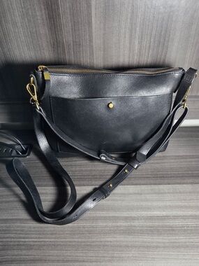 Madewell transport Classic Black Leather Crossbody/shoulder Bag